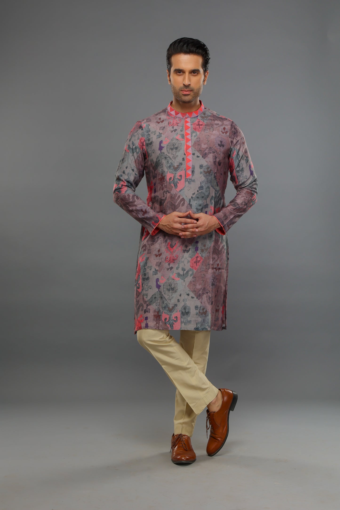 Grey Muslin Ikat And Dori Work Kurta With Pant